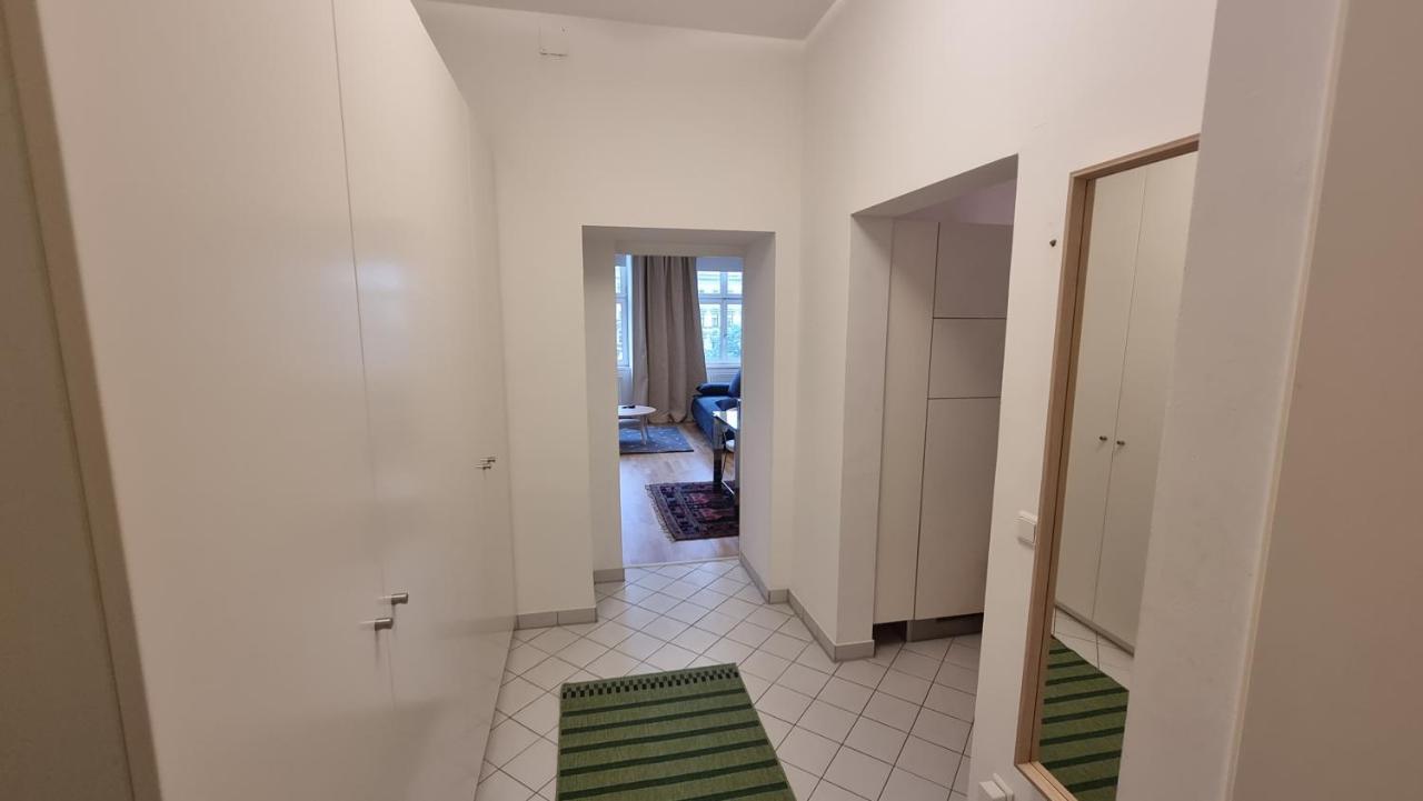 Sunny Apartment Next To Metro 1Br Vienna Luaran gambar